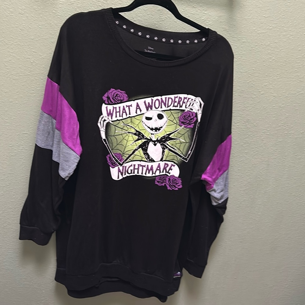 Women’s 2x Nightmare Before Christmas sleep shirt